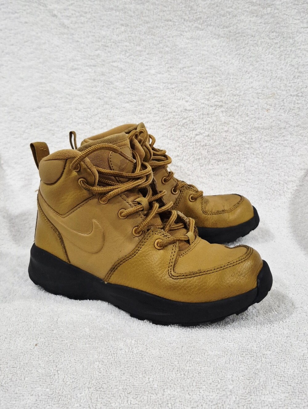 Nike Manoa LTR Boots Boys, Size 2Y, Wheat/Black, BQ5373-700